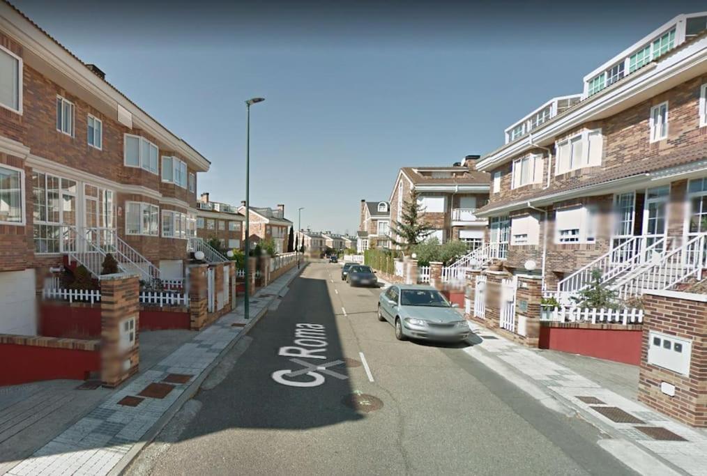 Chalet Urbano En Salamanca ซานตา มาร์ตา เด ตอร์เมส ภายนอก รูปภาพ