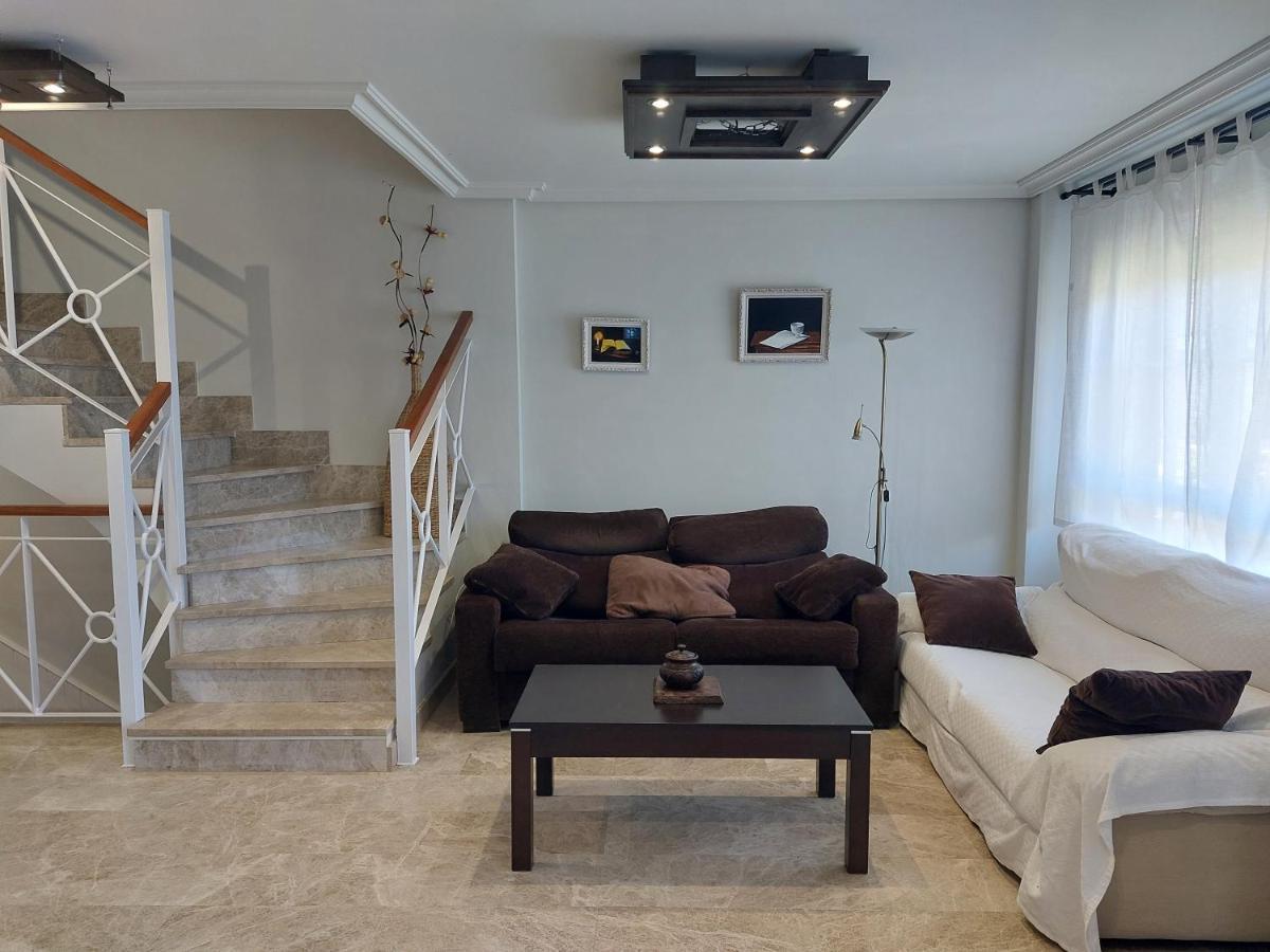 Chalet Urbano En Salamanca ซานตา มาร์ตา เด ตอร์เมส ภายนอก รูปภาพ